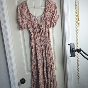 Elegant Floral Midi Dress with Puff Sleeves